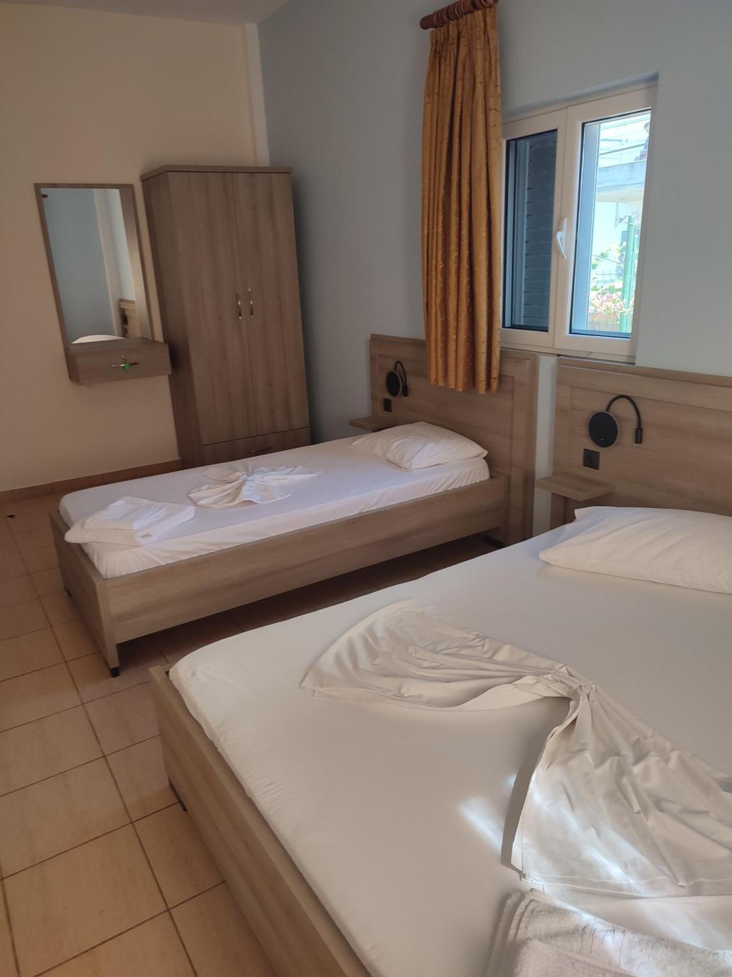 Bella Vista Hotel Himare Buitenkant foto