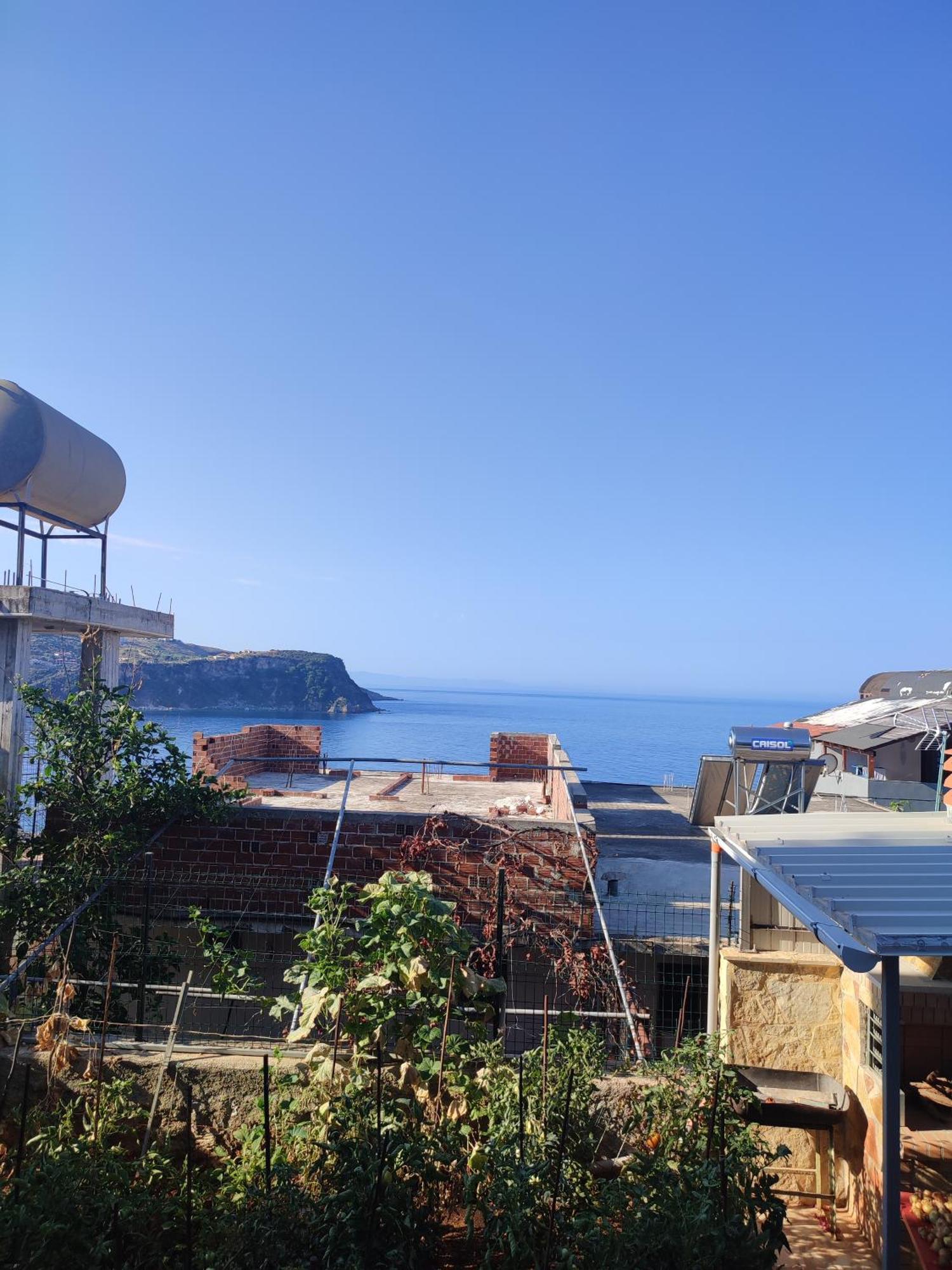 Bella Vista Hotel Himare Buitenkant foto